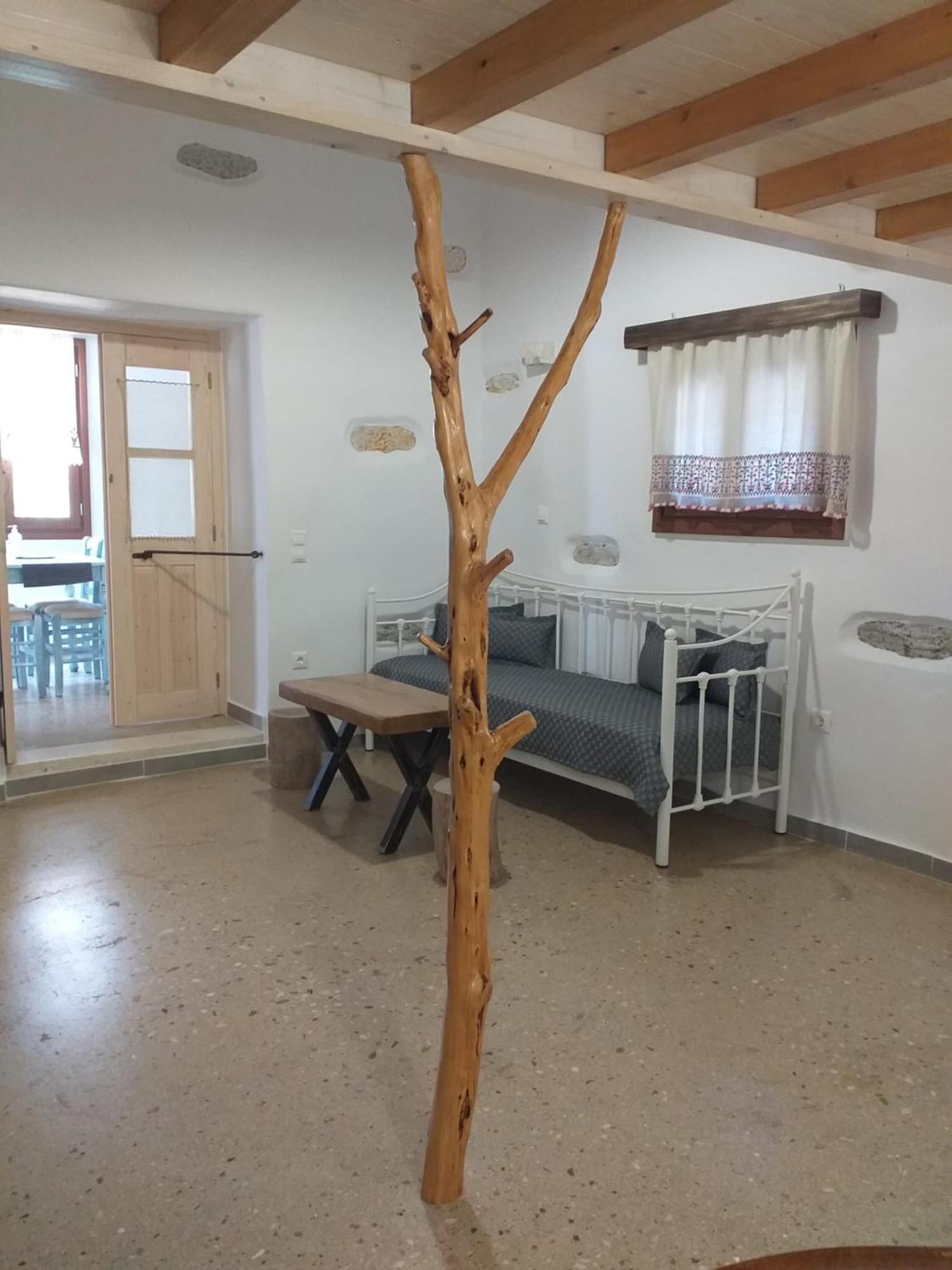 Imellos Aperathos Ruang foto